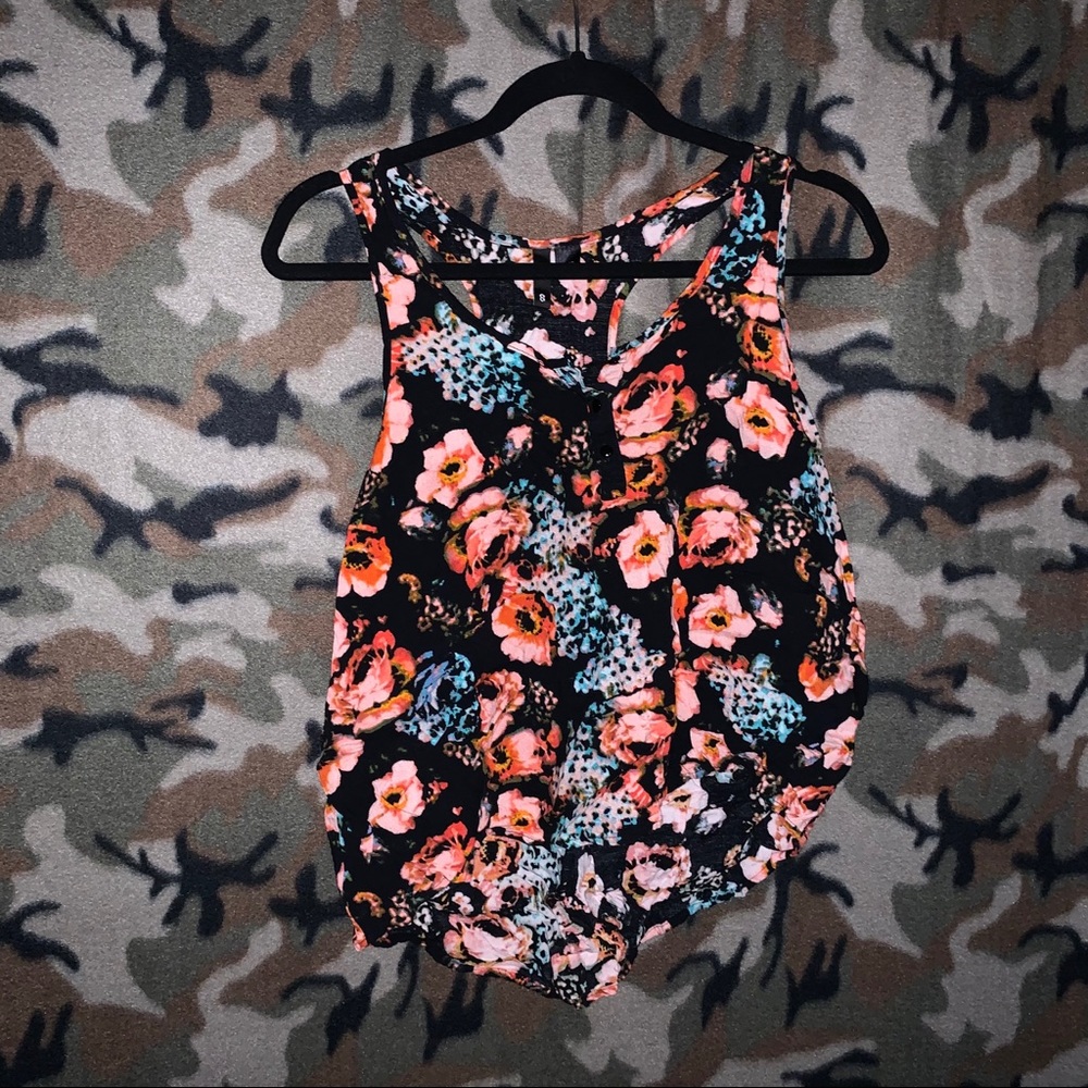 Sleeveless tank top with watercolor floral design